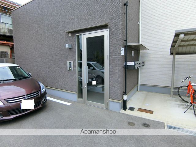 ラウレア宇治の玄関写真