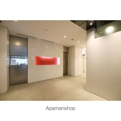 コンフォリア三田EASTの玄関写真