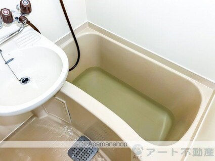 ニューリバーかやまち[1DK/24m2]のバス