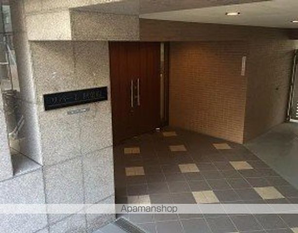 リバーレ秋葉原の玄関写真