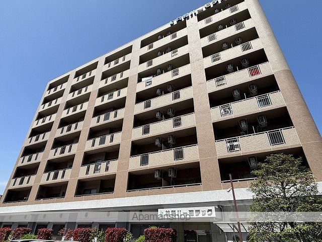 大阪市御堂筋線 新大阪駅 徒歩12分 8階建 築19年の外観写真