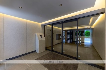 レジディア三軒茶屋Ⅱ[2LDK/54.79m2]の駐車場