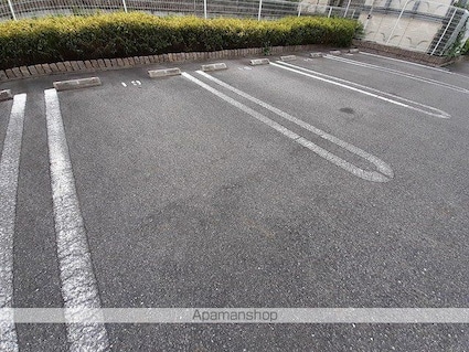 Ｃａｌｍｅ　Ｓａｉｓｏｎ[1LDK/46.81m2]の駐車場