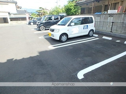 フィオーレ緑ヶ丘[1LDK/46.35m2]の駐車場1