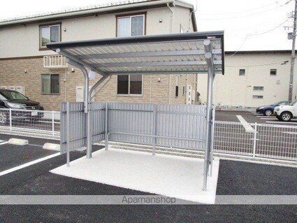 グランドハウス妻科[1K/30.79m2]の駐車場2