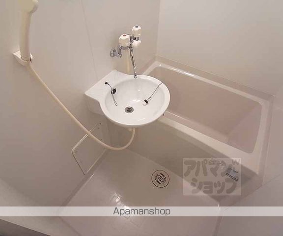 レオパレス安信町四九番地の内装写真