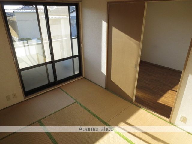 ファミール下加茂IIの内装写真