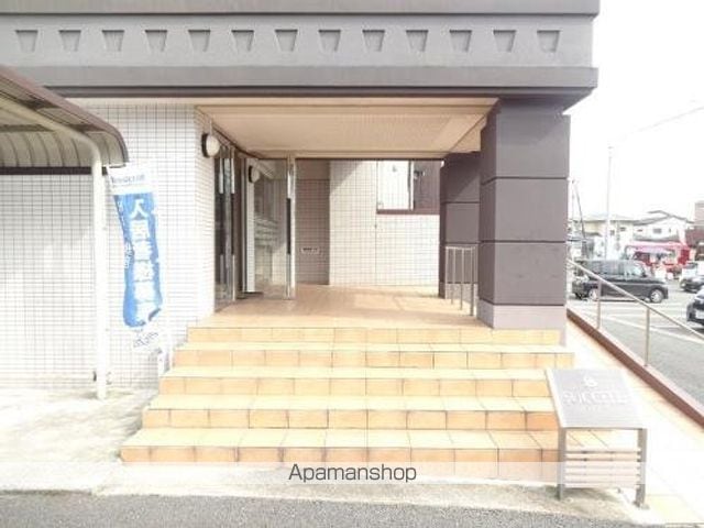 サクシードの玄関写真