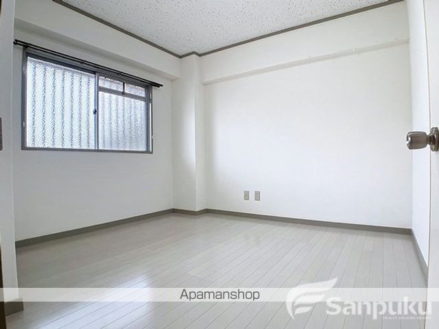 港山マンションの内装写真