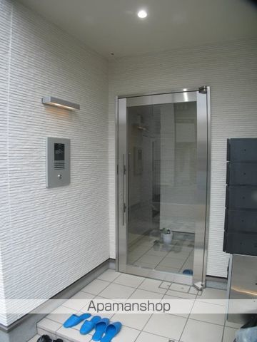 LINK VIEW 南浦和の玄関写真