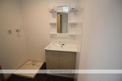 ＬＥＡＦ[2LDK/54.95m2]の洗面所