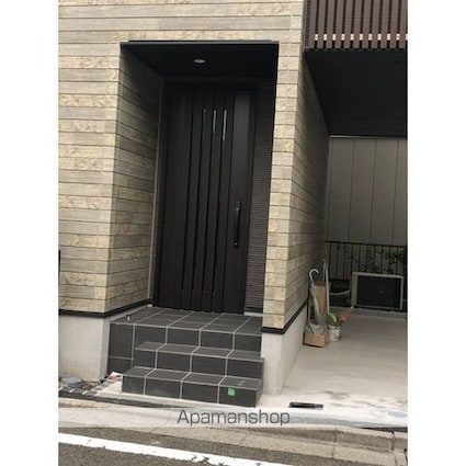 東京都杉並区下高井戸１丁目[2SLDK/73.74m2]の共用部