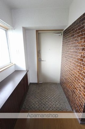 第八双葉荘[1K/43.78m2]の玄関