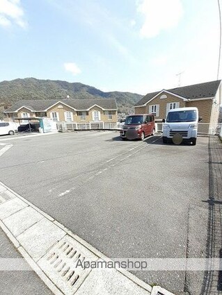 グッディ亀山Ａ[2LDK/57.02m2]の駐車場