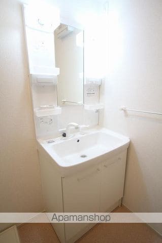 ジュネスM IIの内装写真
