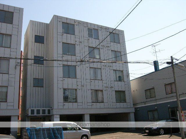 アビアシオン壱番館の玄関写真