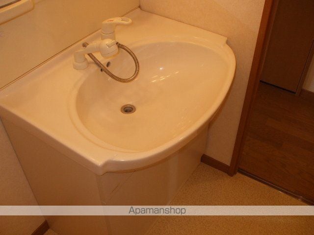 メゾネット慶城Aの内装写真