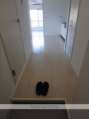 ヴェルジュ松波の玄関写真