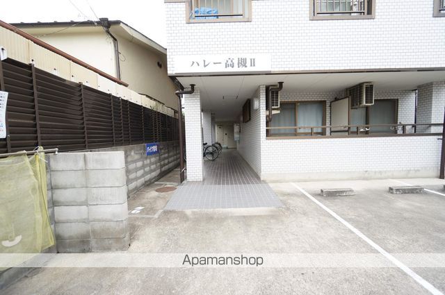 ハレー高槻IIの玄関写真