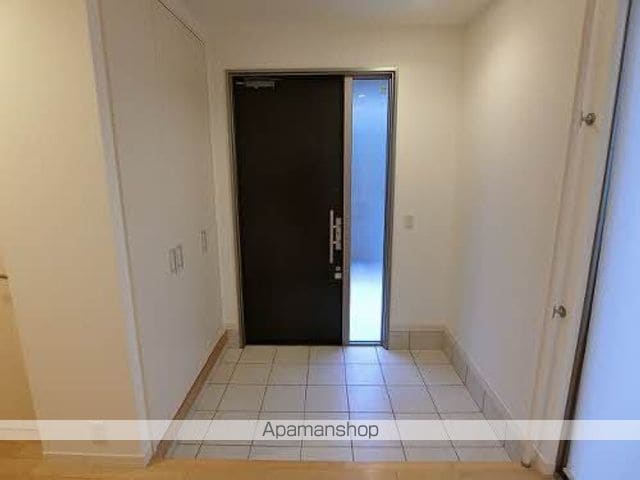松山市 2階建 築21年の内装写真