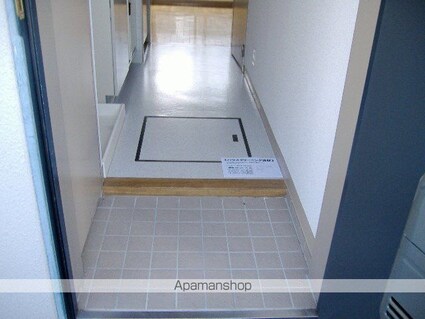 メゾン城西[1K/22.75m2]の玄関