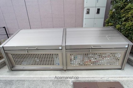 エル２２　[3LDK/106.5m2]の共用部2