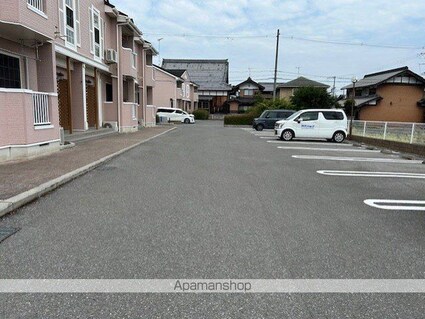 セレーノⅠ[2LDK/58.12m2]の駐車場3