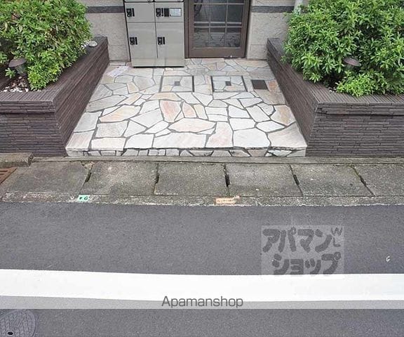 ジォリエ・ヴィラの玄関写真