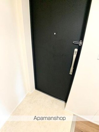 Ｌａ　Ｄｏｕｃｅｕｒ赤塚[1K/29.72m2]の玄関