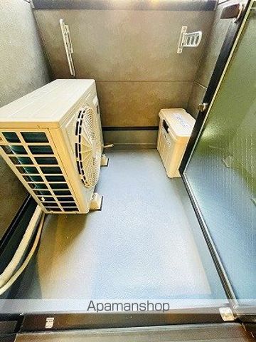 そよ風とラテとの内装写真