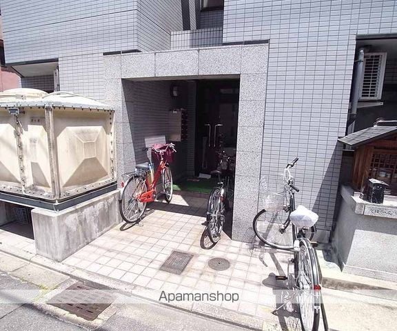 丹波口サンハイツの玄関写真