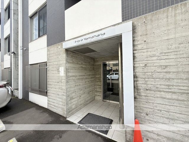 フィオーレ山鼻の玄関写真