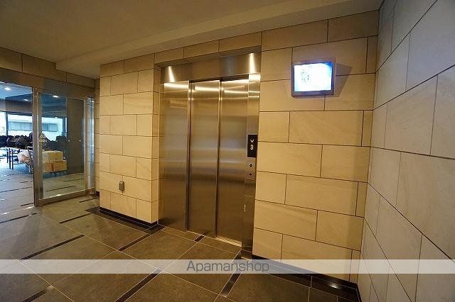 LIME RESIDENCE MACHIDAの玄関写真
