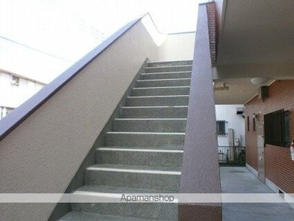 東京都昭島市緑町３丁目[2LDK/46.3m2]の共用部1