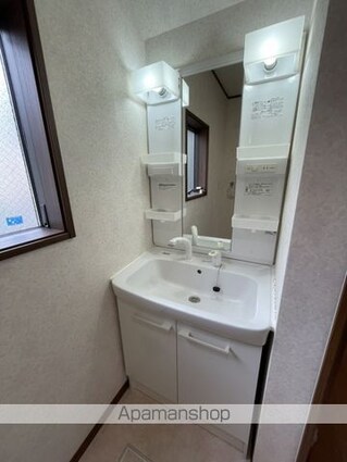 広島県広島市東区牛田本町３丁目[2LDK/66.46m2]の洗面所