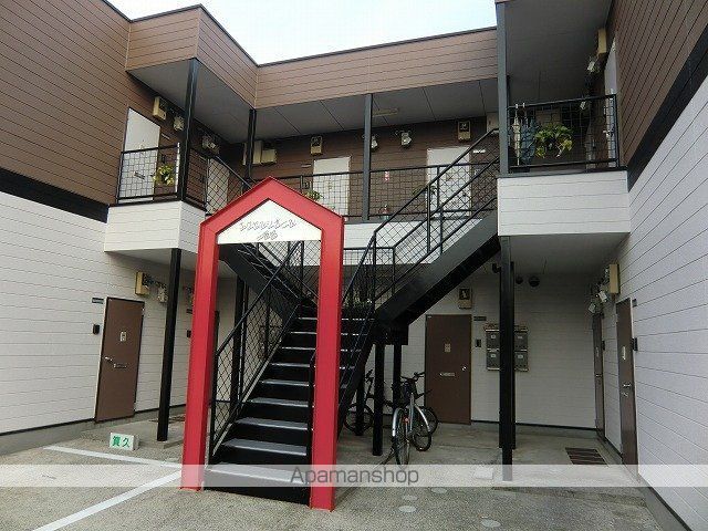 エクセルシオール壱番館の玄関写真