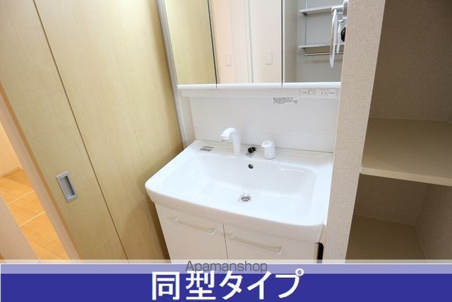 ダンデライオン青山Aの内装写真