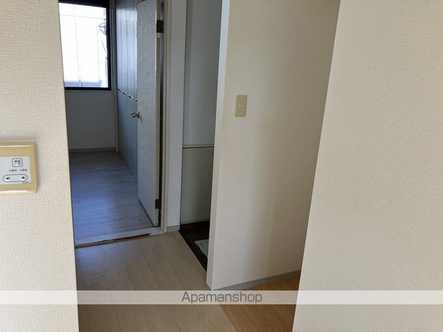 メゾン・ド・アルテミシア　Ｂ棟[2DK/46.37m2]の玄関