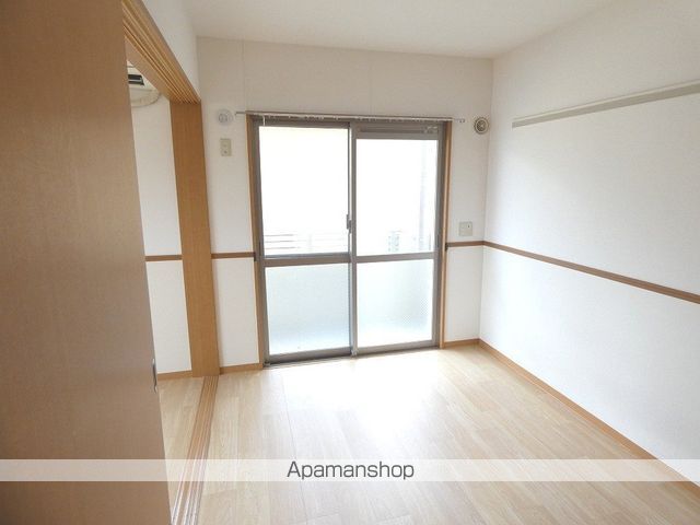 アイブロスビルIIIの内装写真