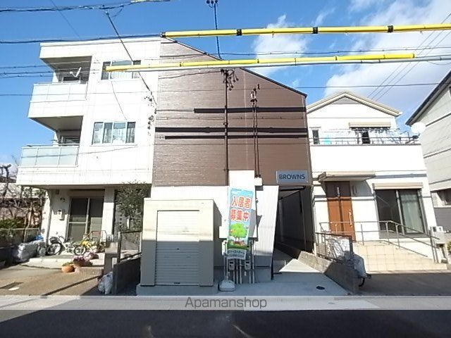 BROWNSの外観写真