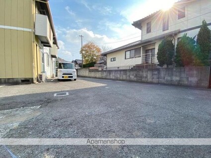 つくしコーポ[1LDK/40.57m2]の駐車場