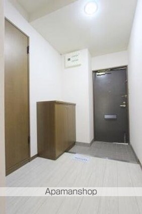 メゾンドール[4LDK/82.2m2]の玄関