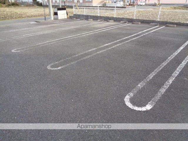 【羽島郡笠松町中野のアパートの写真】