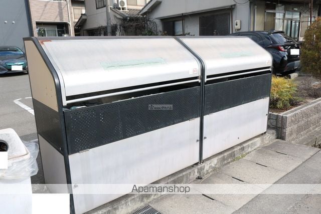 アンソレイユBの玄関写真
