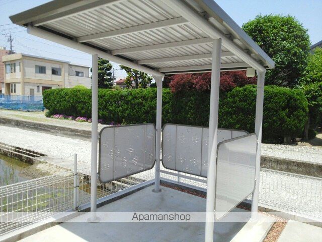 富山地鉄富山市内線 南富山駅前駅 徒歩28分 2階建 築14年の外観写真