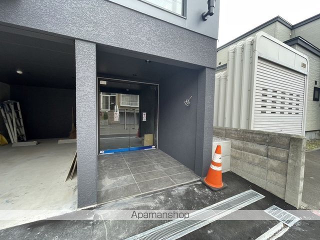 CREARESIDENCE発寒南の玄関写真