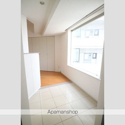 プライムアーバン四谷外苑東[1R/35.73m2]の玄関