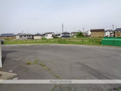 センチュリー２１Ａ棟[2LDK/57.14m2]の駐車場