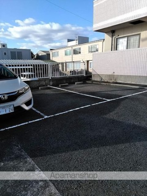 シーサイド弥生[1K/28m2]の駐車場