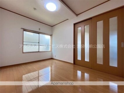 春月ビル[2K/40m2]の内装3